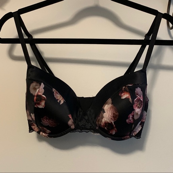 Sexy Floral Bra - Picture 2 of 4